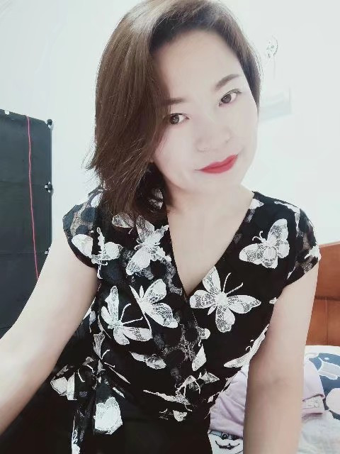 铁西重工街喷潮水床大姐